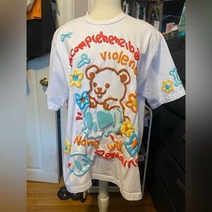 Pre-Owned, Men’s Size L Unique Graphic Tee with Bear Design by VERY COOL